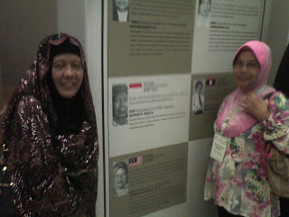 POETRY READING AT BANGKOK LIBRARY- 21-23 april 2013